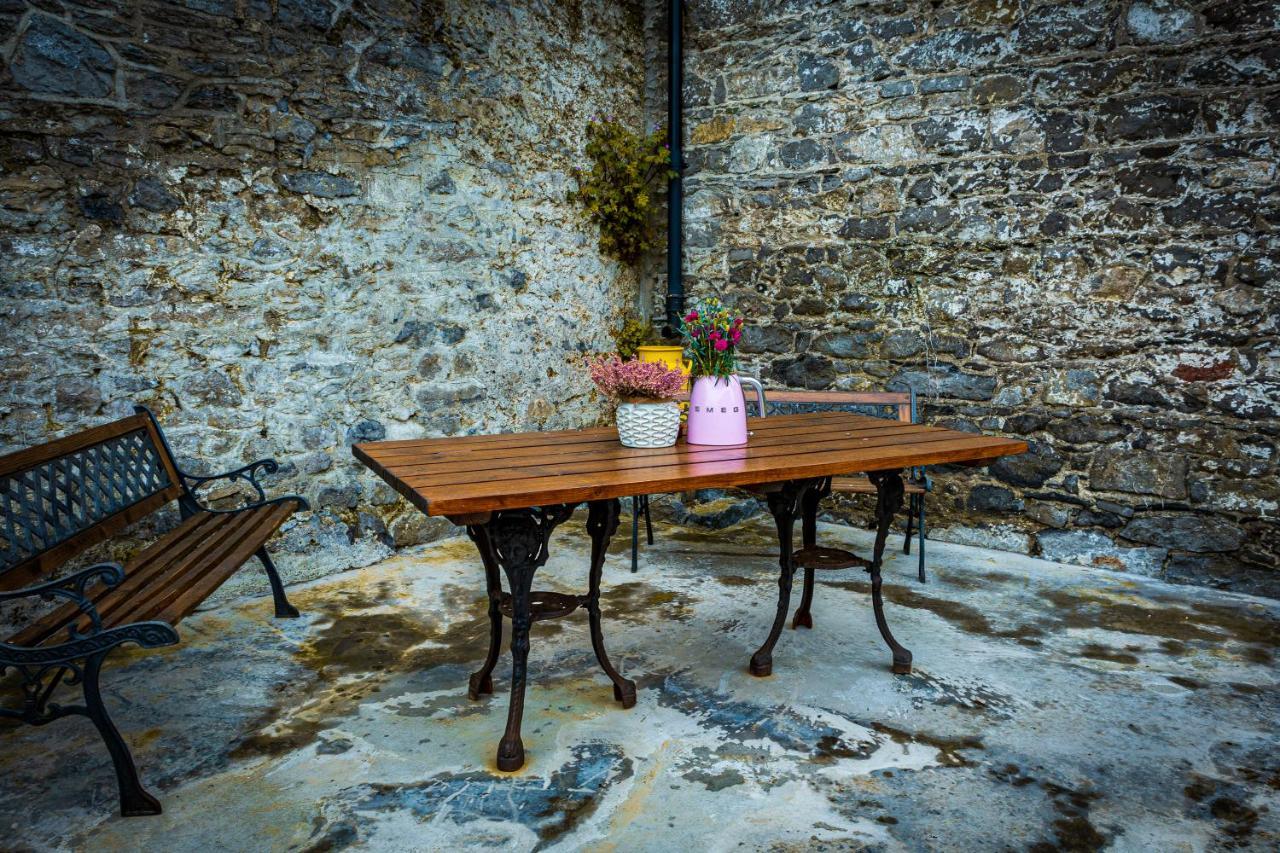 Stay Barrow Blueway - The Stables Monasterevin Kültér fotó